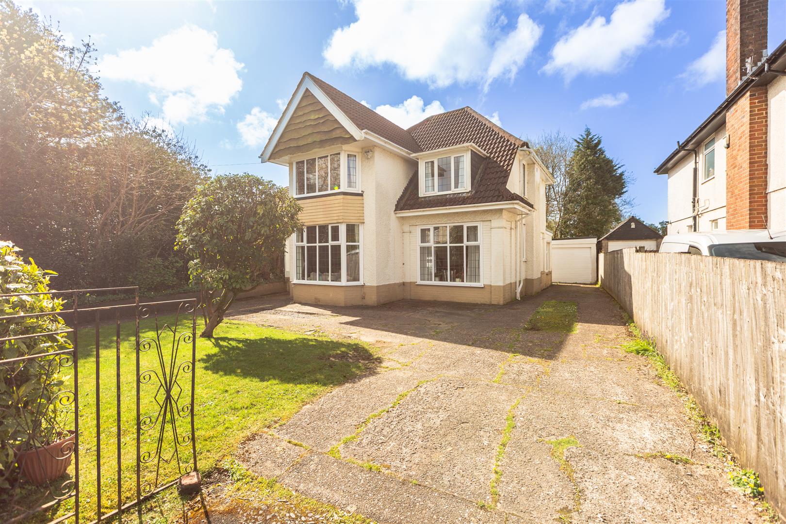 Gower Road, Upper Killay, Swansea, SA2 7HE